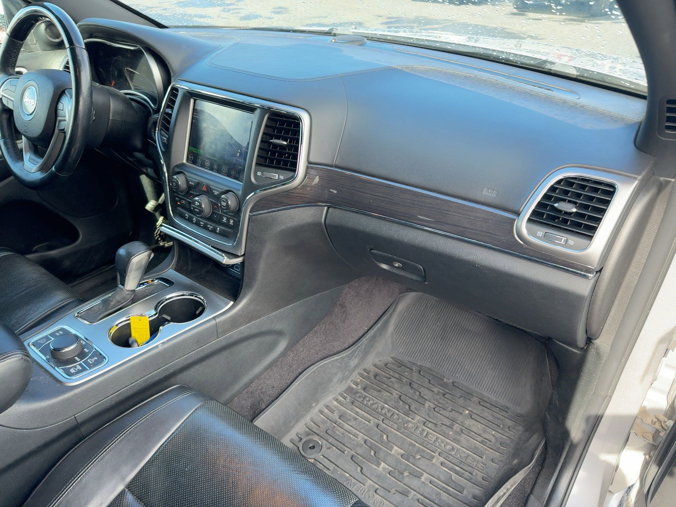 2018 Jeep Grand Cherokee Overland photo 30