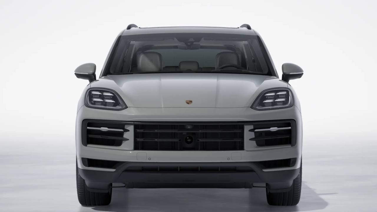 2026 Porsche Cayenne S E-Hybrid photo 9