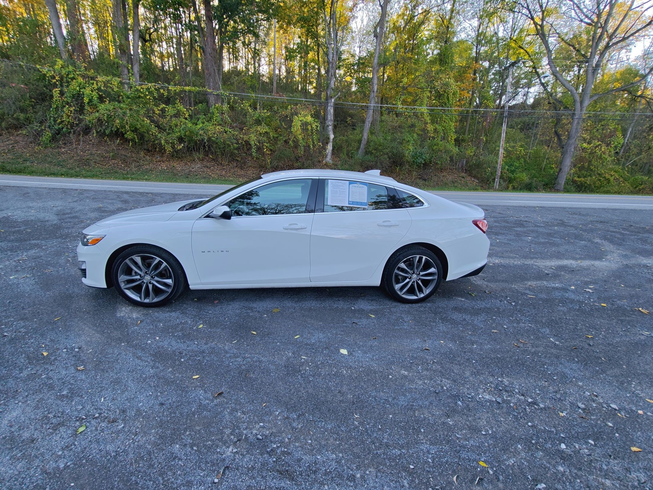 2024 Chevrolet Malibu Premier 2LT photo 2