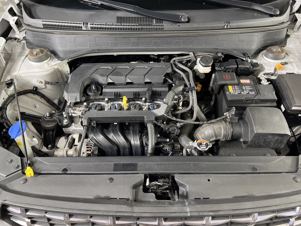 2023 Hyundai Venue SEL photo 16