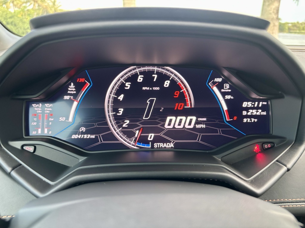 2020 Lamborghini Huracan Evo Base photo 13