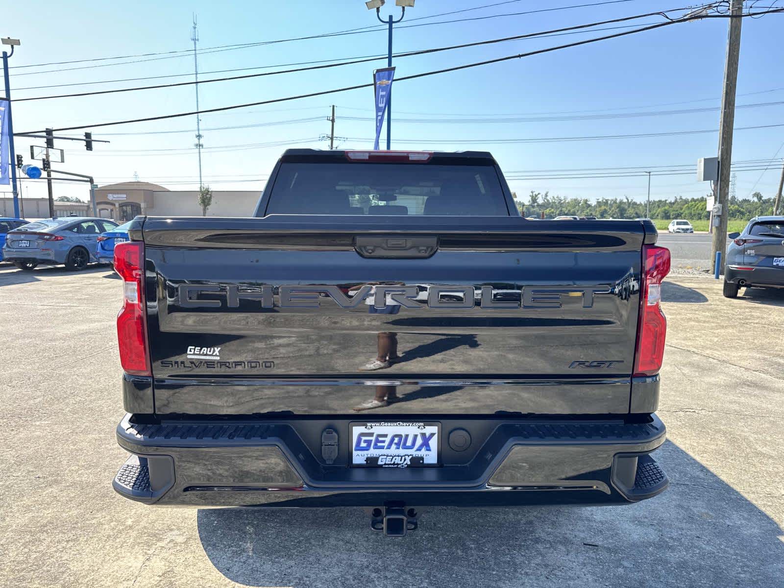 2025 Chevrolet Silverado RST photo 11