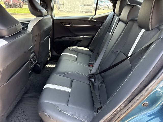 2025 Toyota Camry SE photo 12