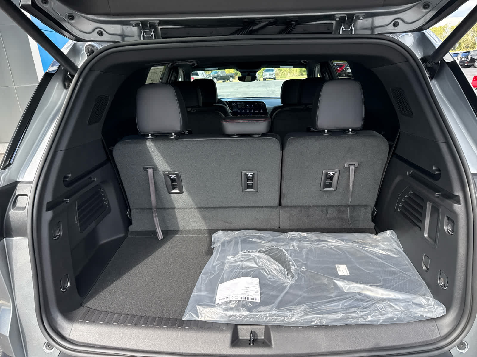 2026 Chevrolet Traverse Z71 photo 11
