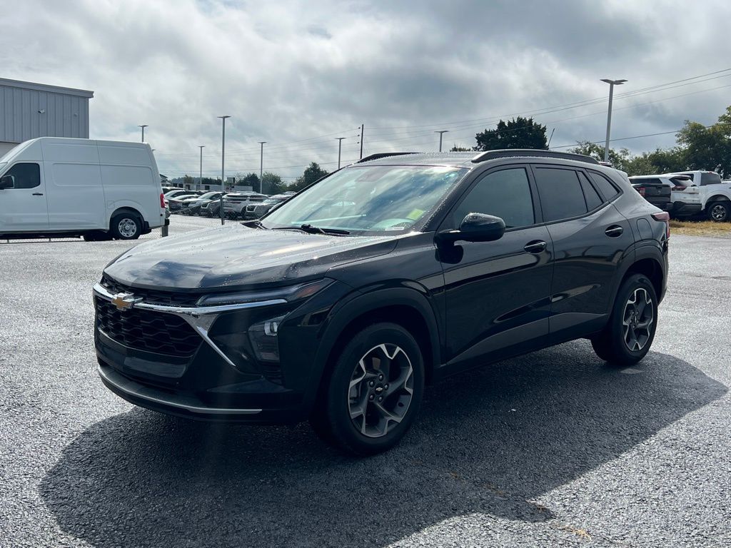 2024 Chevrolet Trax LT photo 8