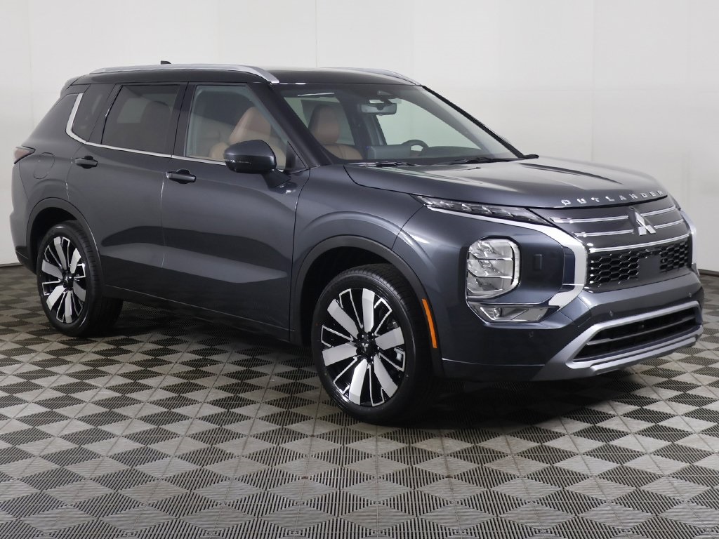 2025 Mitsubishi Outlander SEL photo 2