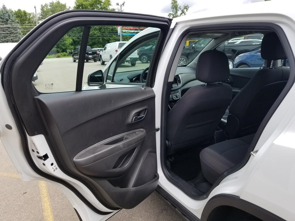 2018 Chevrolet Trax LS photo 18