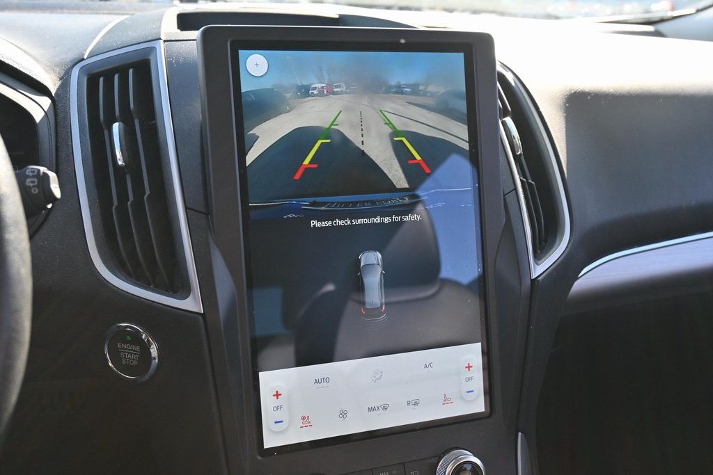 2022 Ford Edge SEL photo 36
