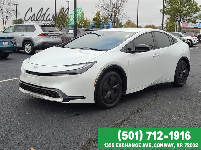 2026 Toyota Prius SE's photo