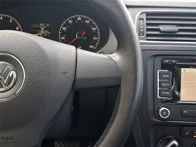 2011 Volkswagen Jetta SEL photo 21