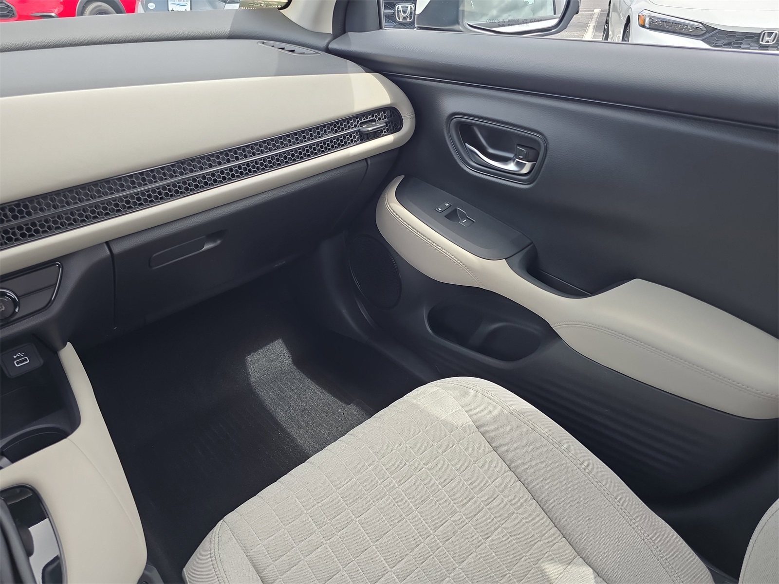 2023 Honda HR-V LX photo 11