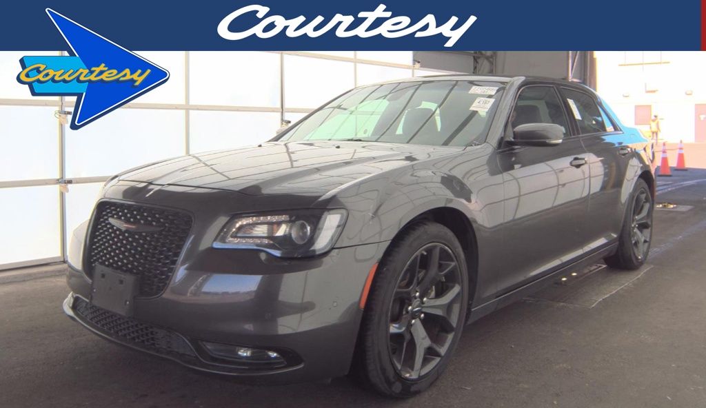 2023 Chrysler 300 S's photo