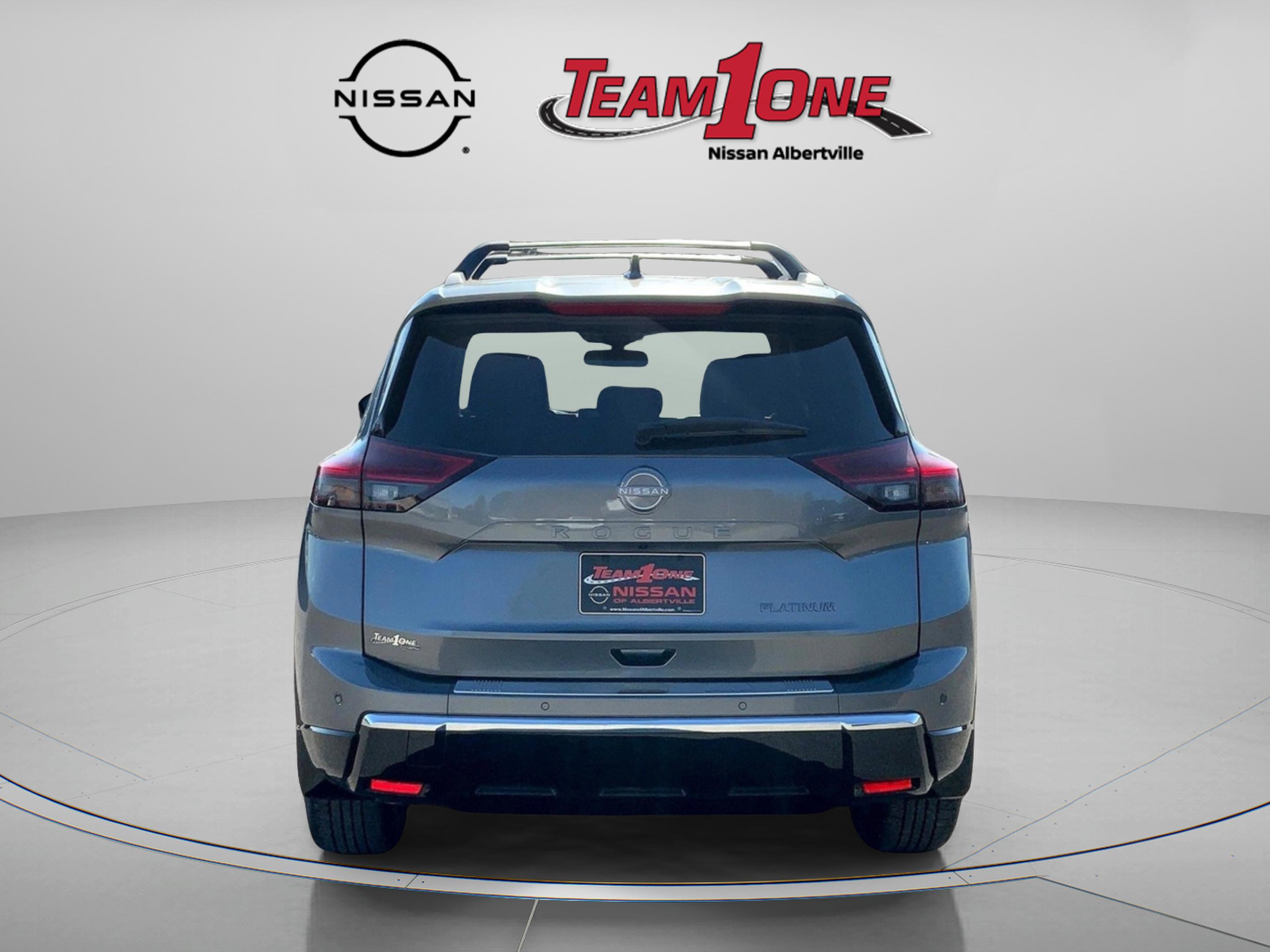 2025 Nissan Rogue Platinum photo 2