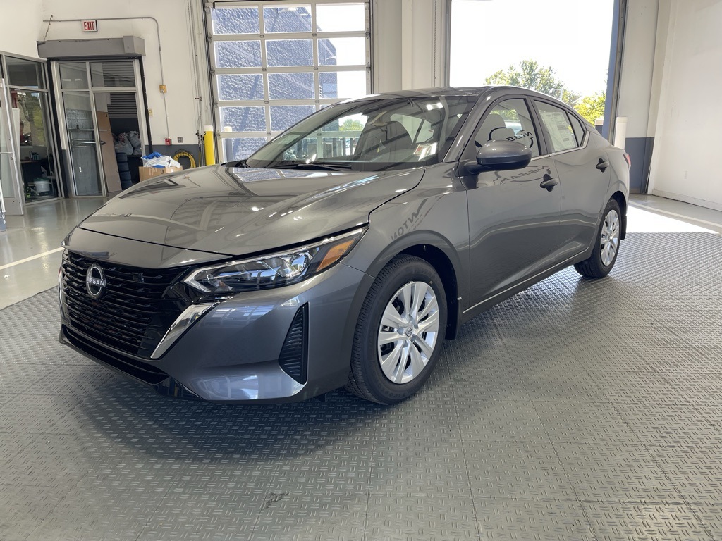 2025 Nissan Sentra S photo 3