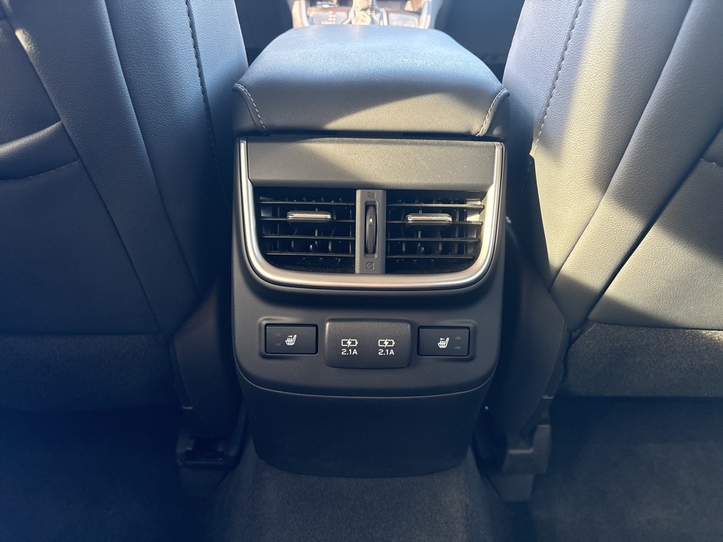 2022 Subaru Outback Limited photo 25