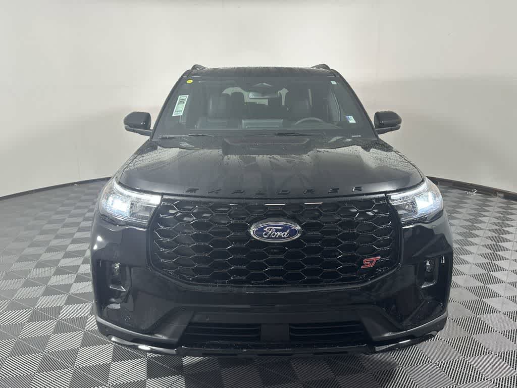 2025 Ford Explorer ST-Line photo 2