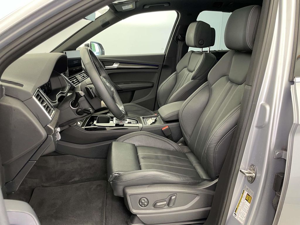 2023 Audi SQ5 Prestige photo 5