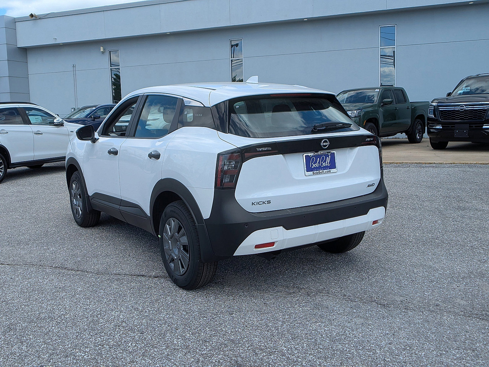 2025 Nissan Kicks S photo 19