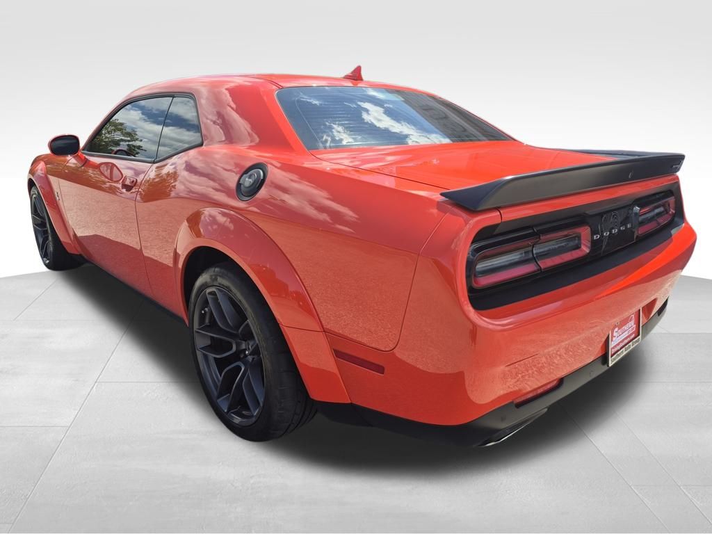 2022 Dodge Challenger R/T Scat Pack Widebody photo 4