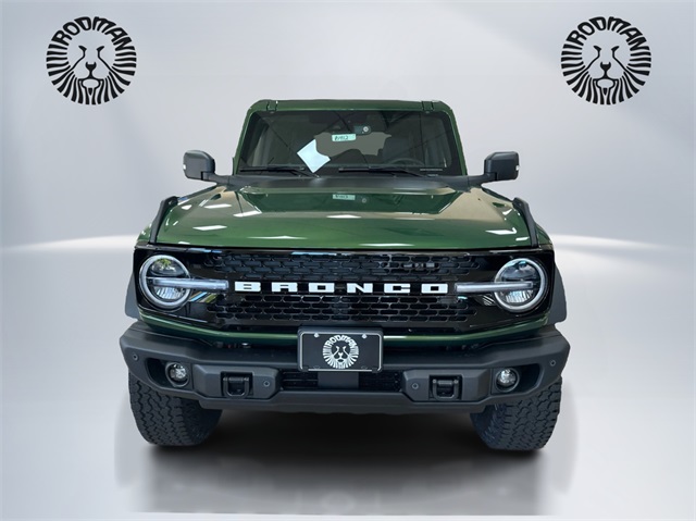 2025 Ford Bronco Badlands photo 2