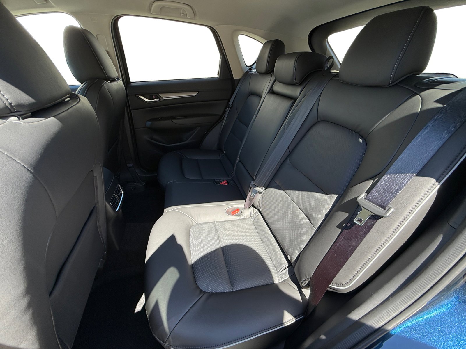 2025 Mazda CX-5 2.5 Select photo 16