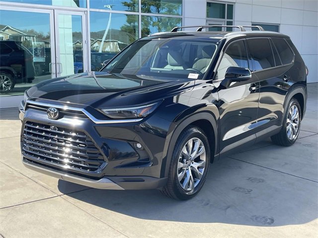 2024 Toyota Grand Highlander Limited photo 2