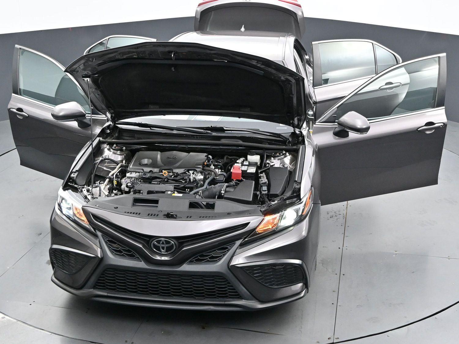 2022 Toyota Camry SE photo 39