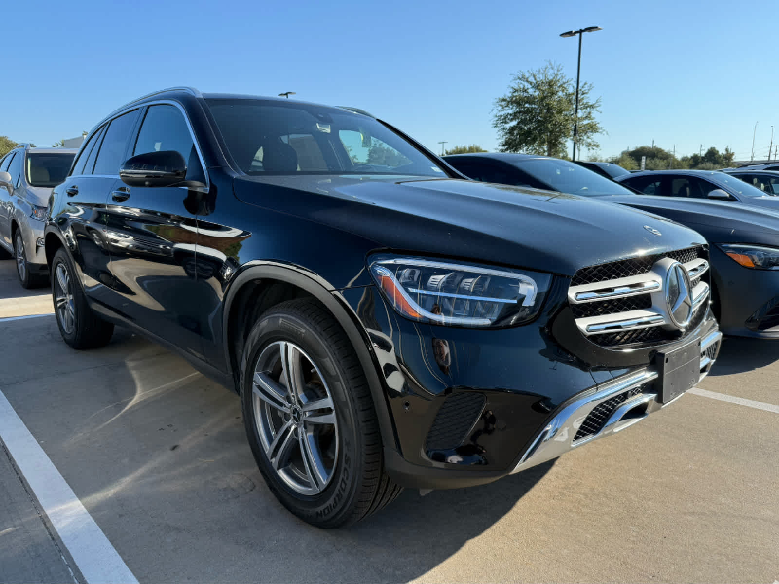 2021 Mercedes Benz GLC 300 photo 2