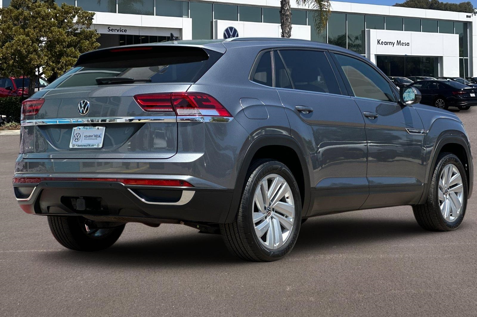 2022 Volkswagen Atlas Cross Sport V6 SE Technology photo 4