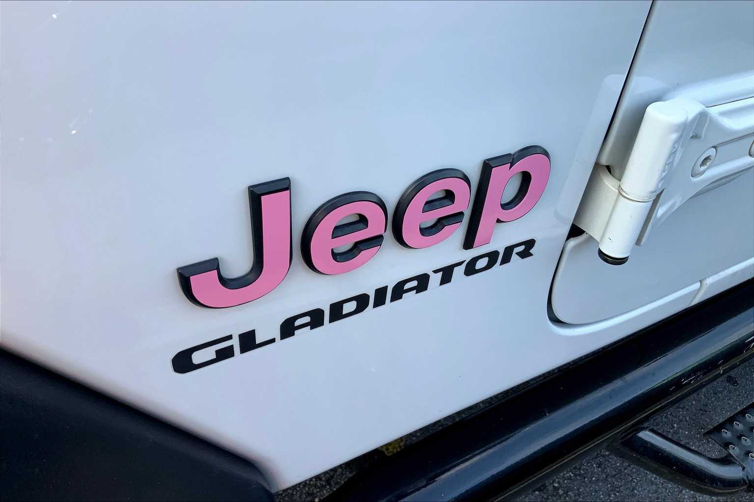 2020 Jeep Gladiator Sport S photo 26