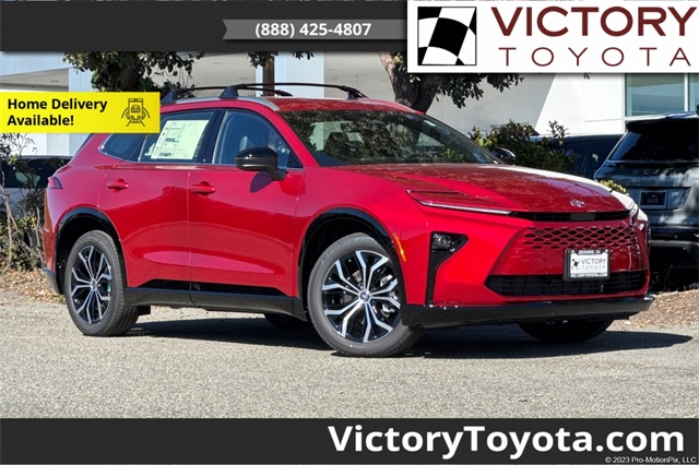 2025 Toyota Crown Signia XLE's photo