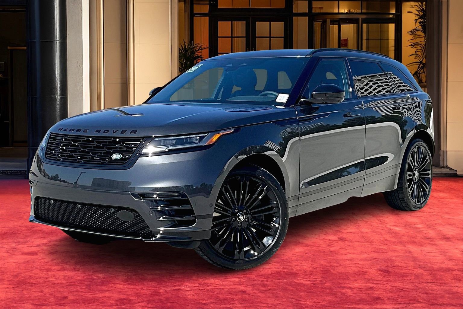 2026 Land Rover Range Rover Velar Dynamic SE