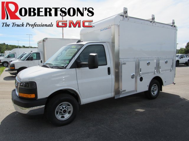 2025 GMC Savana Cutaway Work Van