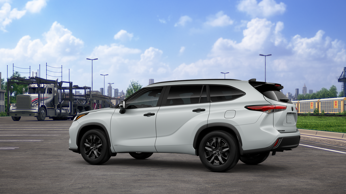 2025 Toyota Highlander Hybrid XLE photo 5