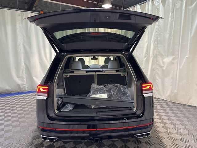 2025 Volkswagen Atlas SEL Premium R-Line photo 34