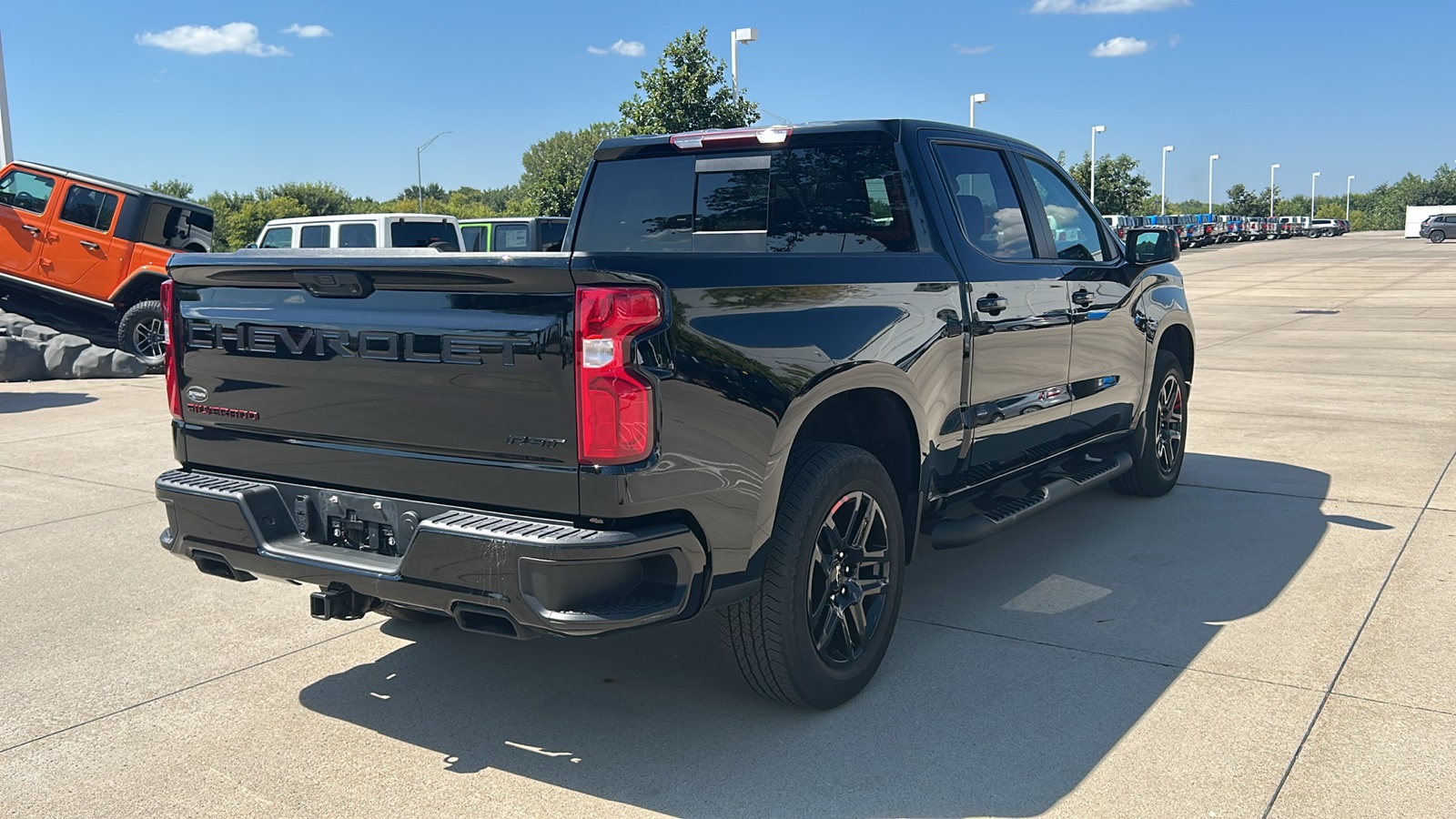 2022 Chevrolet Silverado 1500 RST photo 3