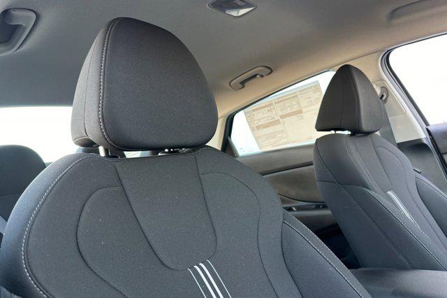 2025 Hyundai Elantra Hybrid Blue photo 16