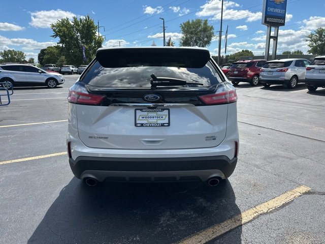 2019 Ford Edge SEL photo 3