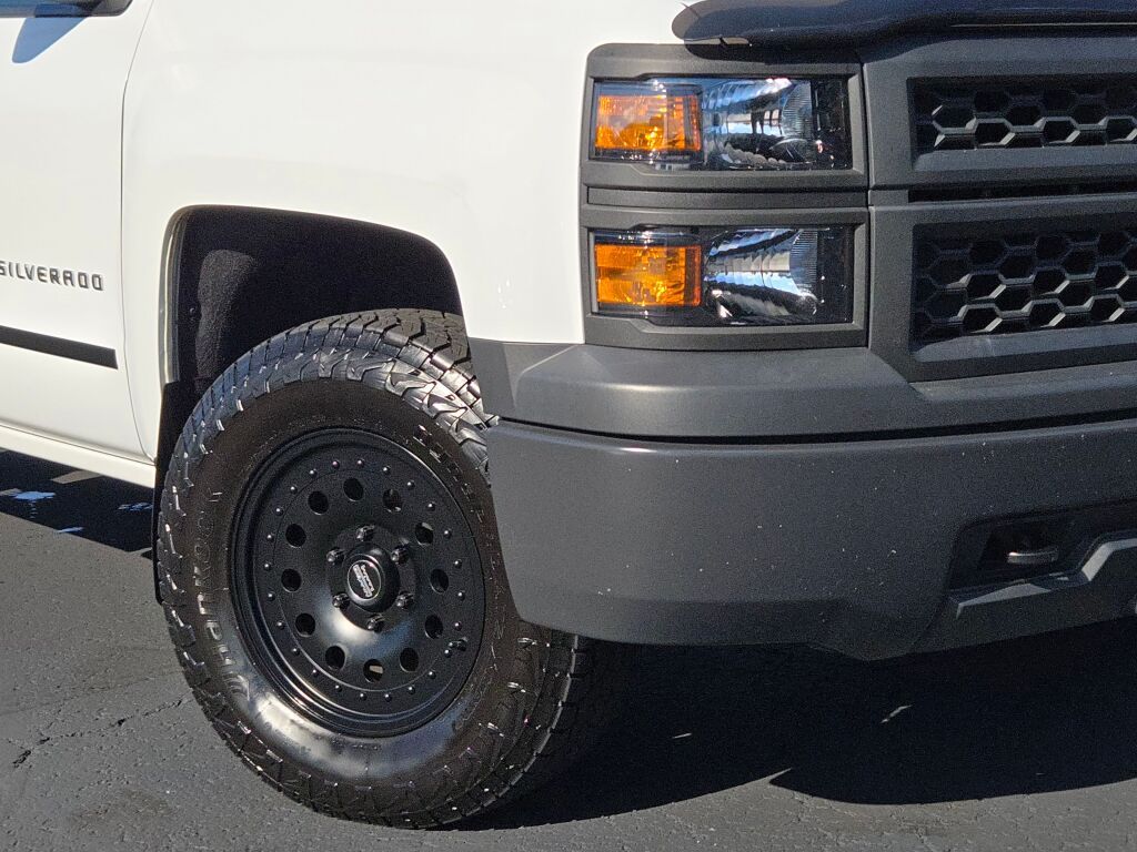2015 Chevrolet Silverado 1500 photo 3