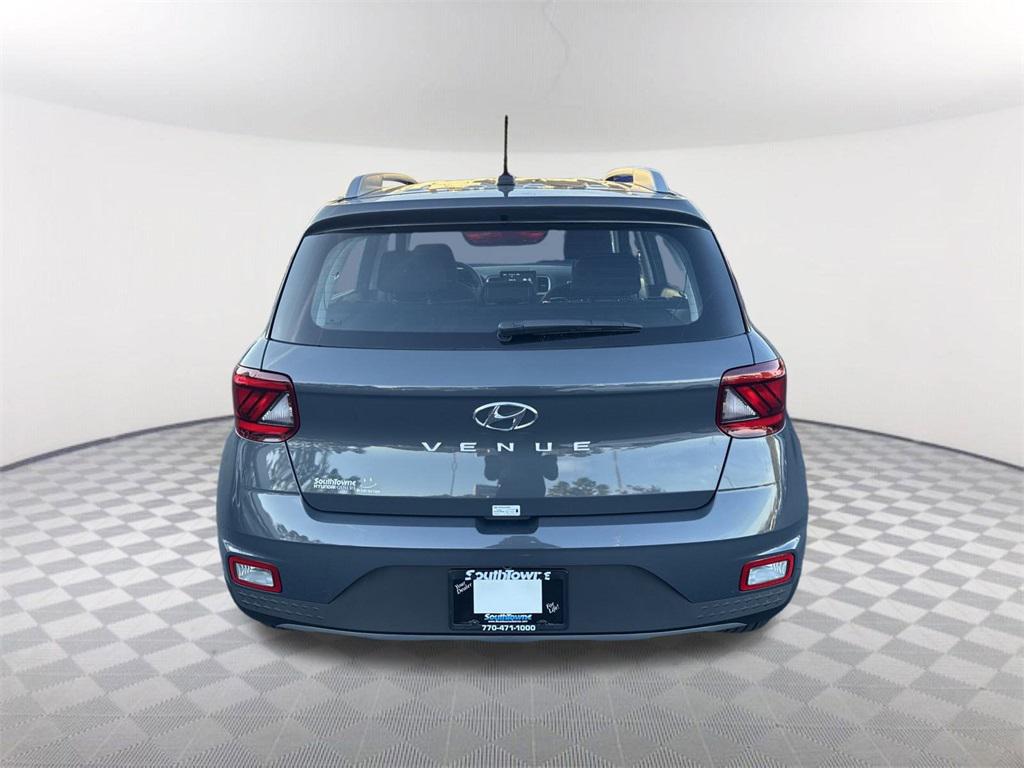 2026 Hyundai Venue SEL photo 3