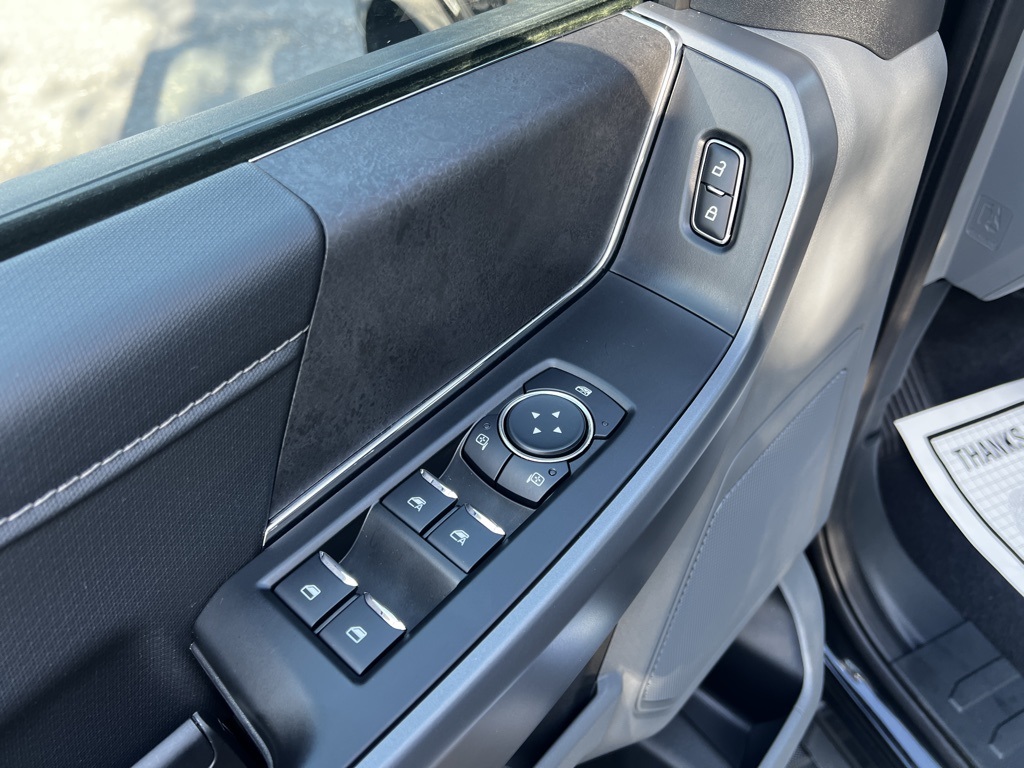 2025 Ford F-150 XLT photo 5