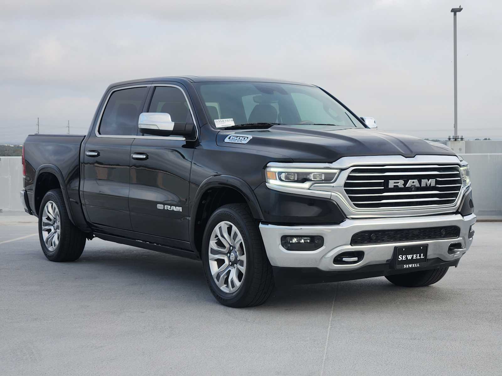 2019 Ram 1500 Longhorn photo 3