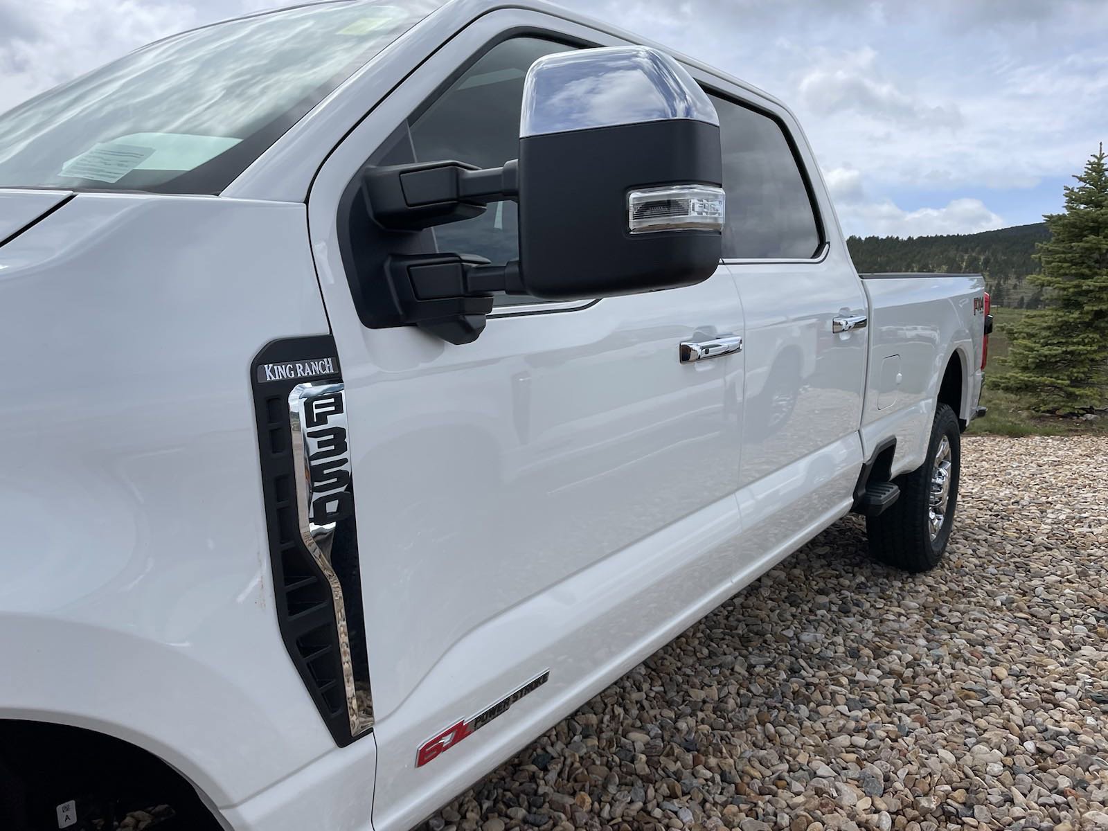 New 2024 Star White Metallic Tri-Coat Ford King Ranch image 2