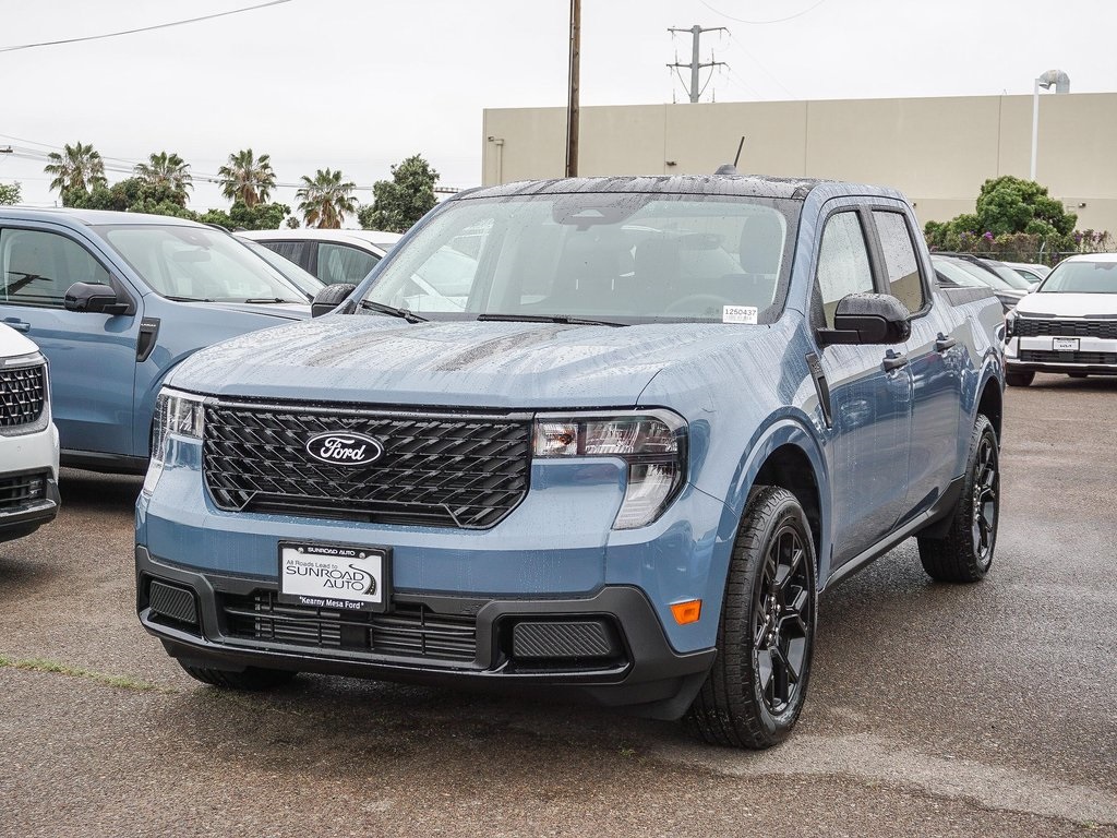 2025 Ford Maverick XLT photo 2
