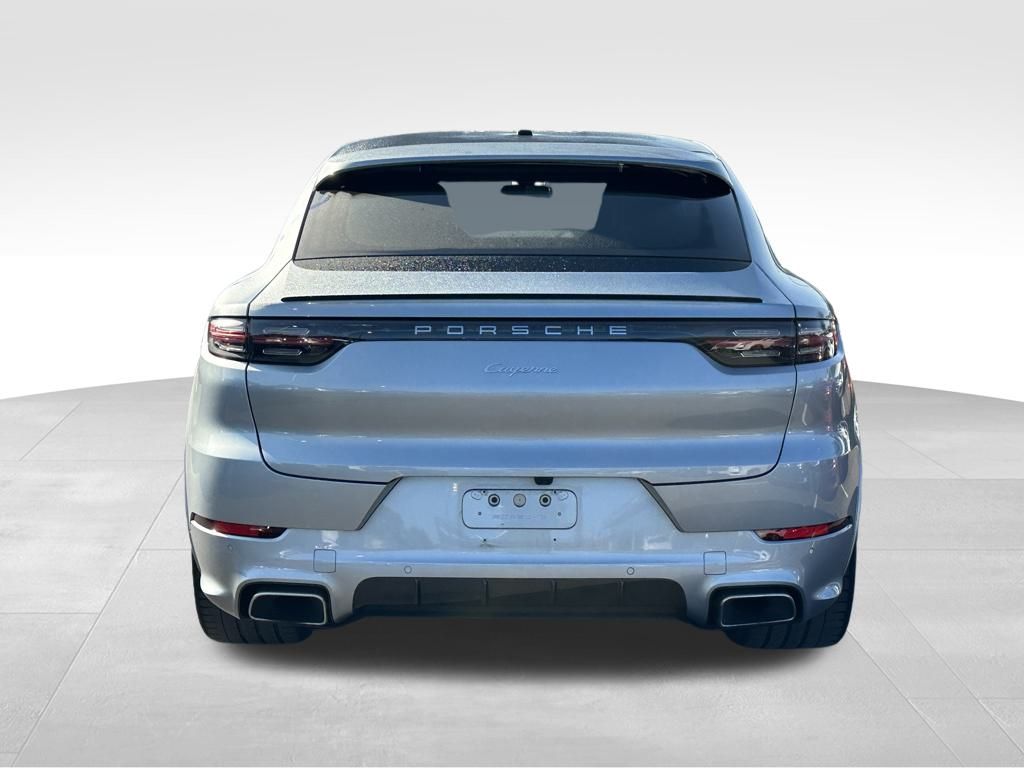 2022 Porsche Cayenne Coupe Base photo 4