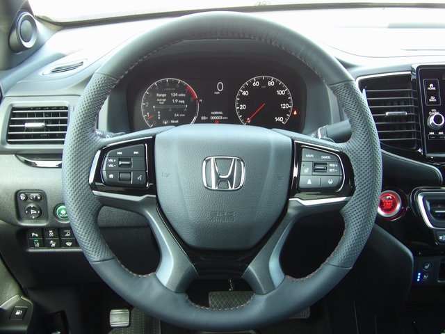 2025 Honda Ridgeline Black Edition photo 22