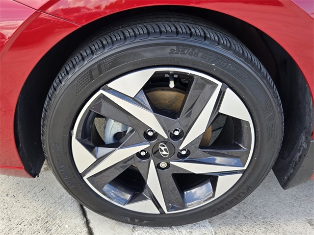 2023 Hyundai Elantra Limited photo 9