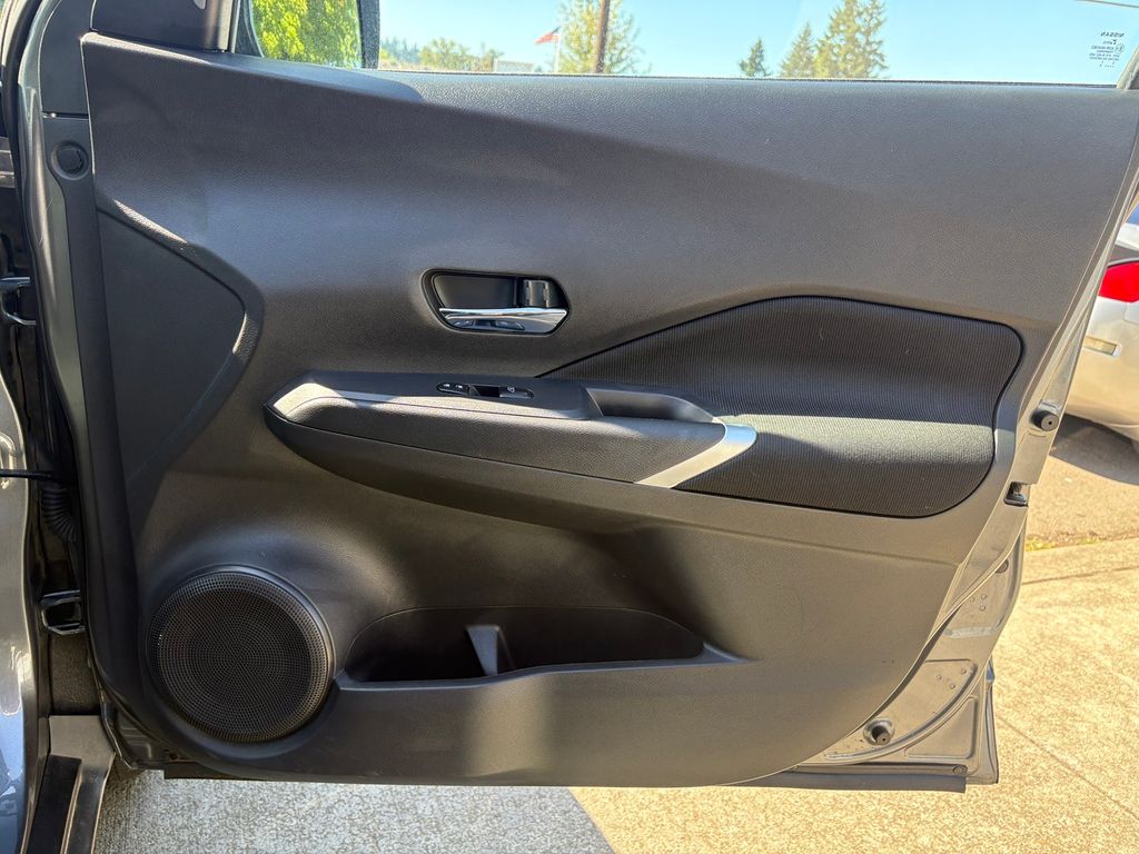 2024 Nissan Kicks SV photo 25
