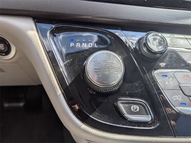 2017 Chrysler Pacifica Touring L photo 15