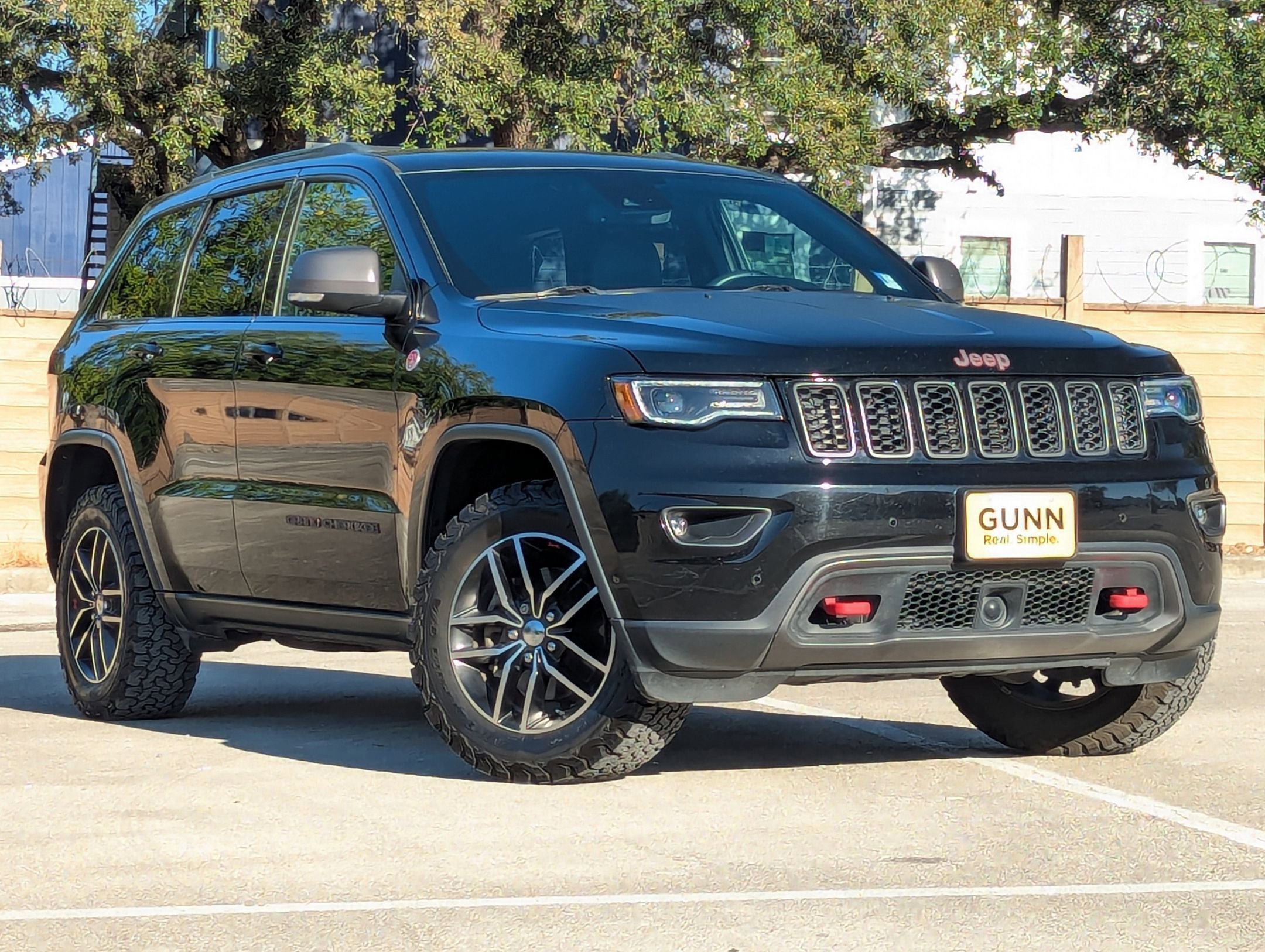 2018 Jeep Grand Cherokee Trailhawk photo 2